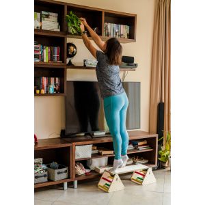 Tipu tapu balansa konstruktors izmantojams kā pakāpiens bērniem un pieaugušajiem