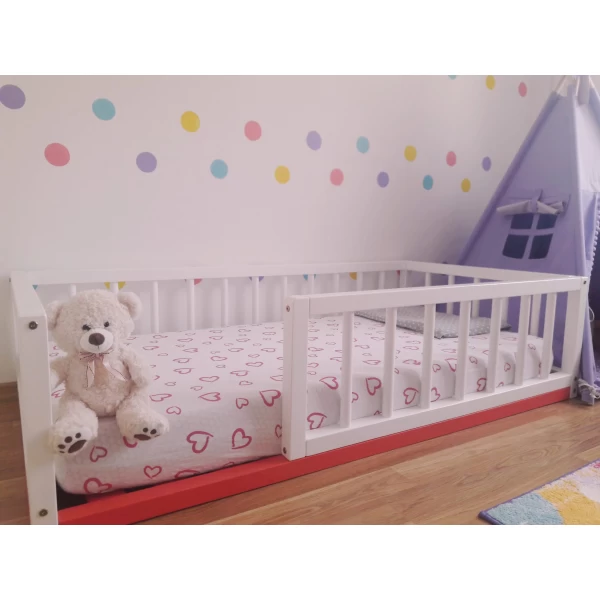 Montessori crib with round slats, white and pink