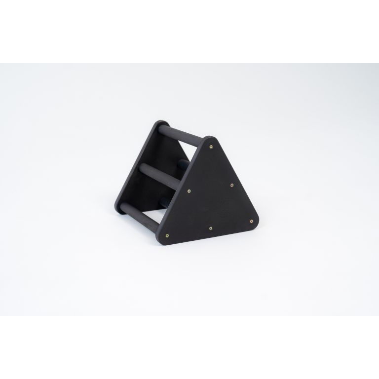 Extra triangle for balance constructor, black