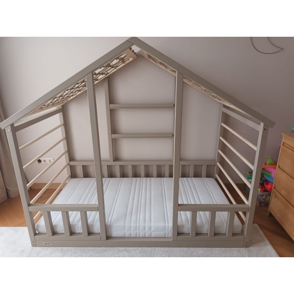 Cottage bed - sports activity centre. Cot with large motor development elements. Bed in two colours. Cot with roof. A Christmas present for a child! Photo from the front.