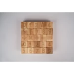 Математические блоки Большой набор Набор из 25 кубиков - 20 цифр, плюс 5 различных математических операций. Блоки из сосновой древесины 4,5 x 4,5 x 4,5 см!